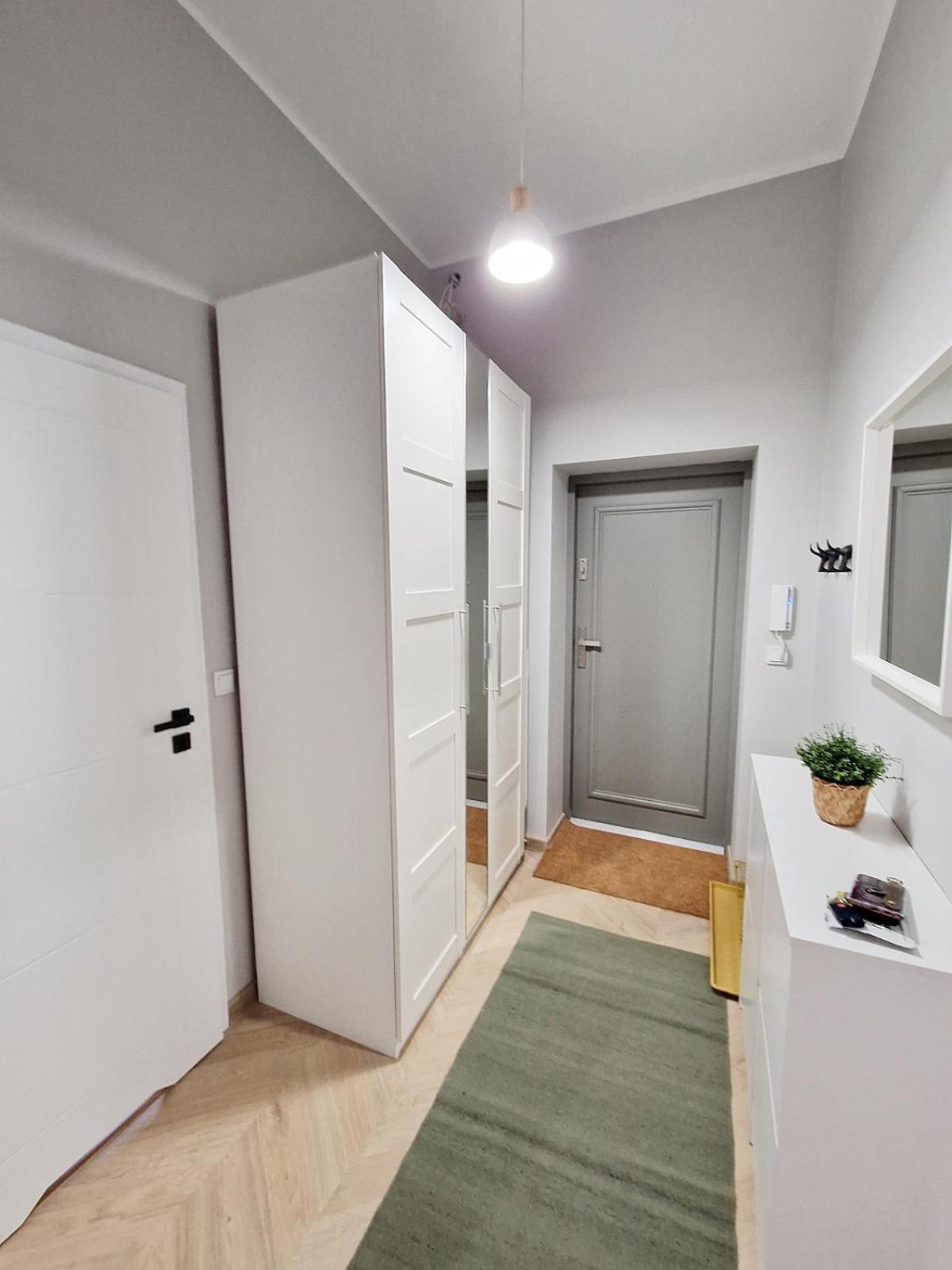 1m11 Centrum - Prywatne Miejsce Parkingowe, Zmywarka, Netflix, Dostep Na Kod Apartment Łódź
